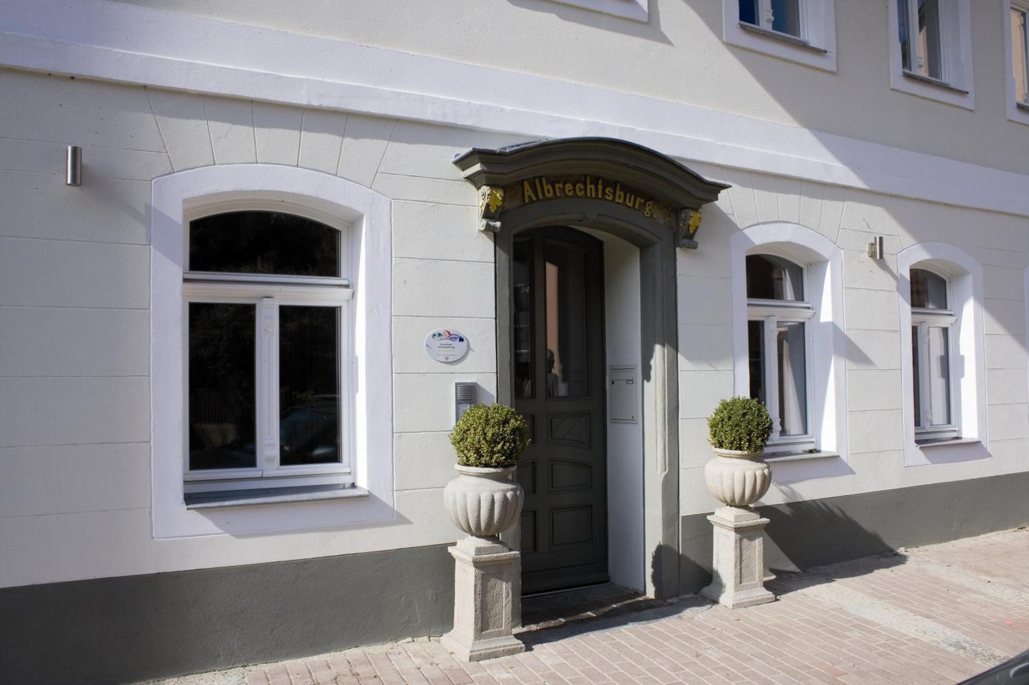 Apartmenthaus Albrechtsburg Bad Schandau Bagian luar foto